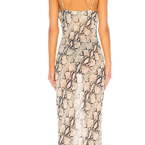 Superdown Dina draped maxi dress - Picture 3 of 8